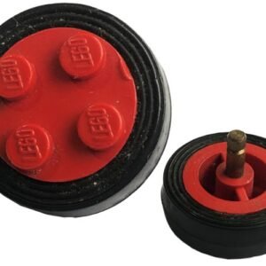 7039c01 – Wheel with 4 Studs and Axle with Black Tire Smooth – Small Solid (7039 / 132old)